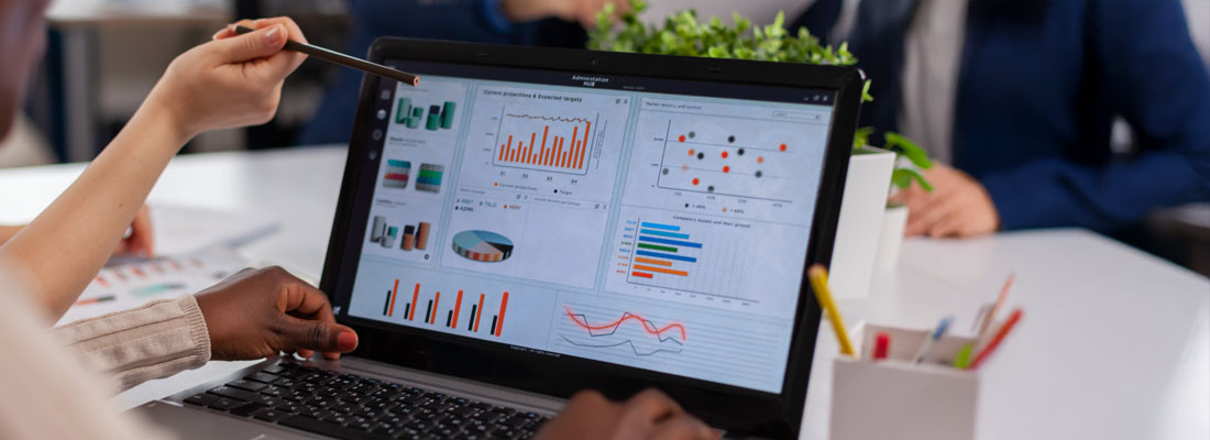 Excelfuncties voorbeeld in werkblad met SOM en GEMIDDELDE